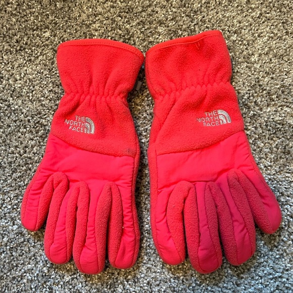 The north face, pink winter gloves with finger pads - Picture 1 of 3